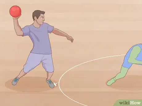 Imagen titulada Play Dodgeball Step 10