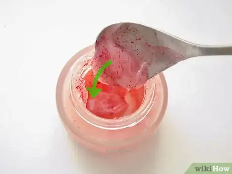 Imagen titulada Make Lip Balm with Petroleum Jelly Step 13