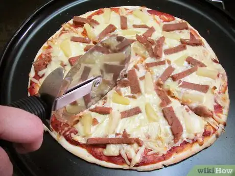 Imagen titulada Make a Hawaiian Pizza Step 9