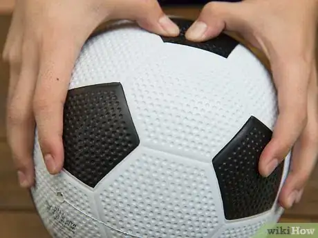 Imagen titulada Inflate a Soccer Ball Step 6