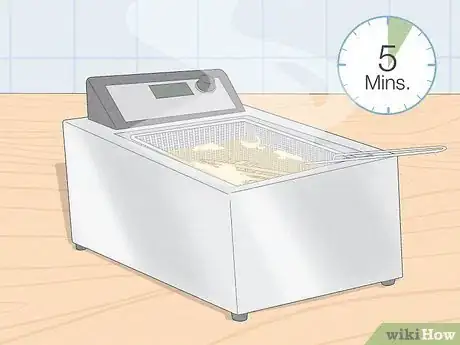 Imagen titulada Make French Fries Using a Deep Fryer Step 10