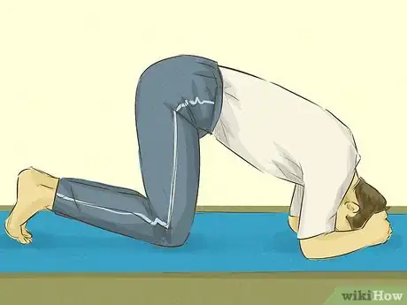 Imagen titulada Do Sheershasana Step 12