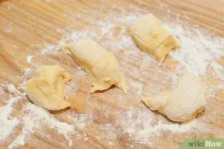 Imagen titulada Make a Panzerotti Step 13