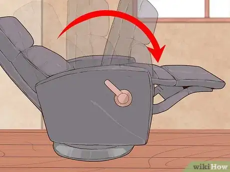Imagen titulada Adjust a Recliner Chair Step 2