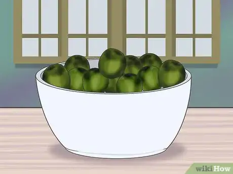 Imagen titulada Eat Kiwi Berries Step 1