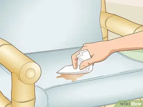 Imagen titulada Clean Foam Couch Cushions Step 1