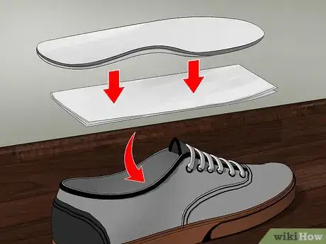 Imagen titulada Stop Your Shoes from Squeaking Step 2