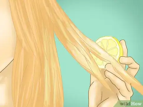 Imagen titulada Whiten Yellow Hair Step 14