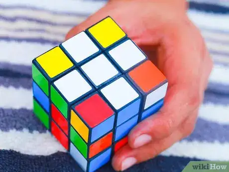 Imagen titulada Play With a Rubik's Cube Step 7