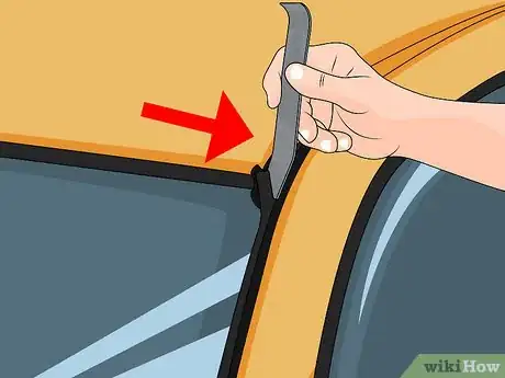 Imagen titulada Replace Your Automobile Windshield Step 1