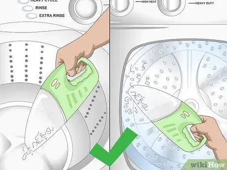 Imagen titulada Get Pet Hair Out of Laundry Step 12