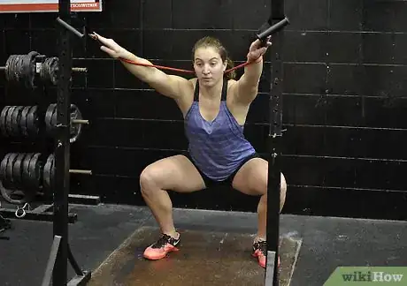 Imagen titulada Do Squats With a Resistance Band Step 12