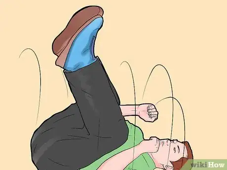 Imagen titulada Avoid Injury when Falling off a Horse Step 10