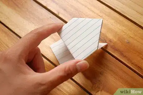 Imagen titulada Make an Origami Jumping Frog from an Index Card Step 12