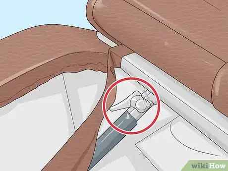 Imagen titulada Dismantle a Recliner Sofa Step 2