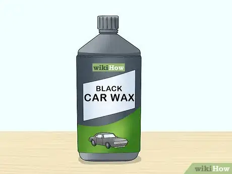 Imagen titulada Wax a Black Car Step 3