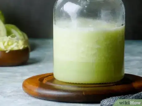 Imagen titulada Make Cabbage Juice Step 8