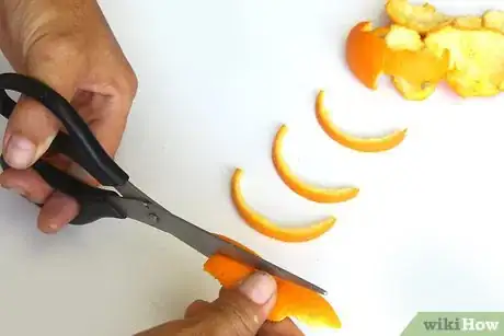 Imagen titulada Dry Orange Peels Step 3