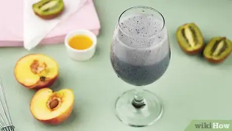 Imagen titulada Make a Smoothie Without Milk or Ice Step 1