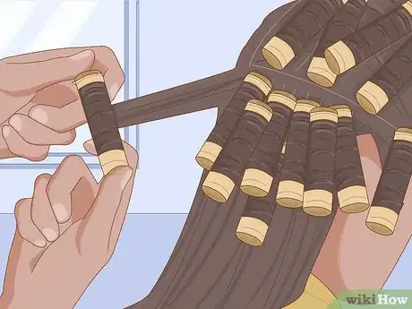 Imagen titulada Make Straight Hair Into Afro Hair Step 4