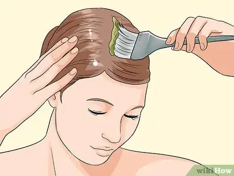 Imagen titulada Dye Your Hair an Unnatural Color Step 10