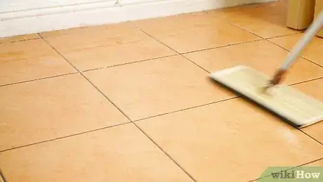 Imagen titulada Clean Tile Floors with Vinegar Step 4