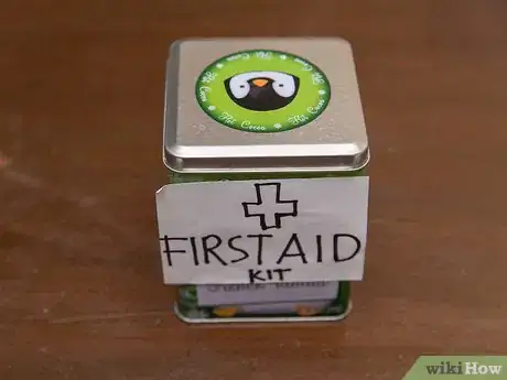 Imagen titulada Make a First Aid Kit for Kids Step 4