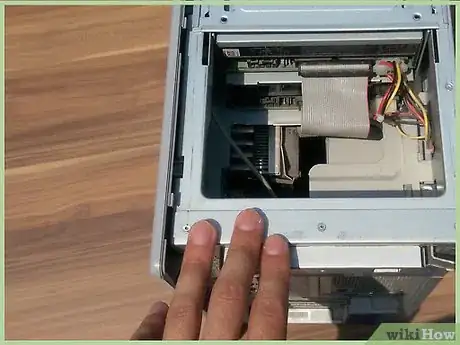 Imagen titulada Install a CD ROM or DVD Drive Step 2