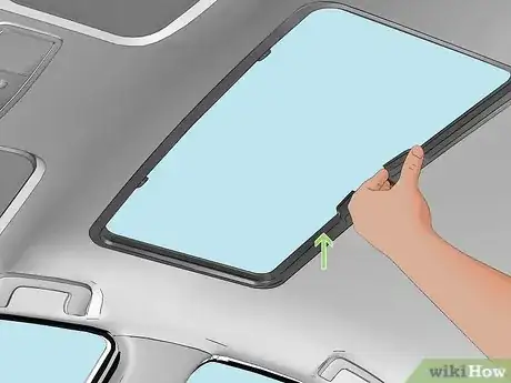 Imagen titulada Add a Sunroof to Your Car Step 16