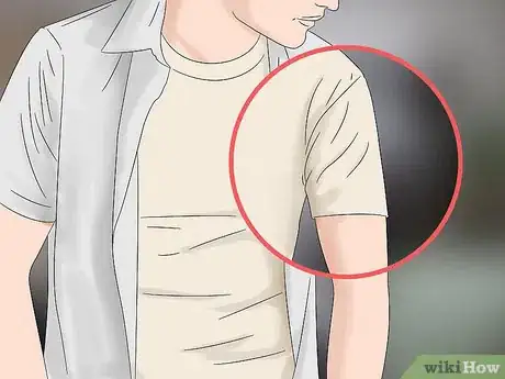 Imagen titulada Avoid Yellow Stains on White Shirts Step 4