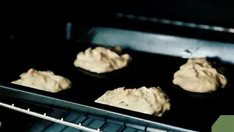 Imagen titulada Make Chocolate Chip Cookies Step 34