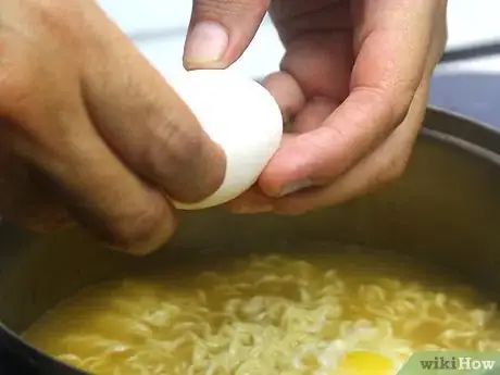 Imagen titulada Add an Egg to Ramen Step 17