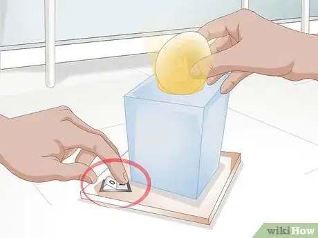 Imagen titulada Use an Incubator to Hatch Eggs Step 20