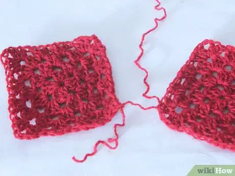 Imagen titulada Attach Granny Squares Step 24