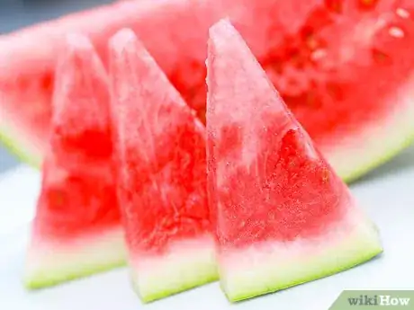 Imagen titulada Eat a Watermelon Step 8