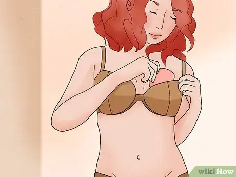 Imagen titulada Make Two Different Size Breasts Appear the Same Step 6