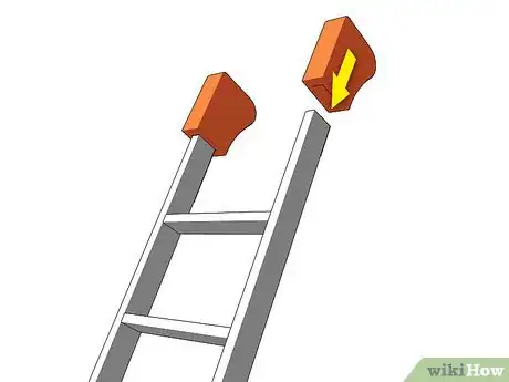 Imagen titulada Climb a Ladder Safely Step 5