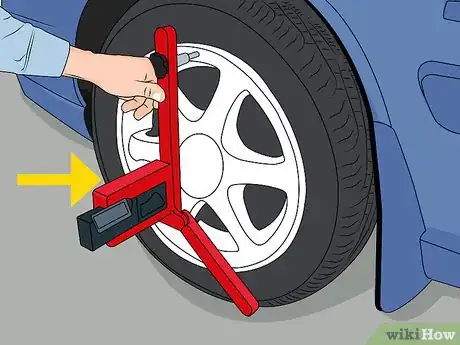 Imagen titulada Fix the Alignment on a Car Step 4