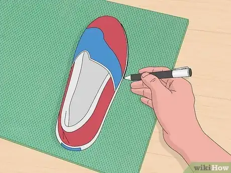 Imagen titulada Build Shoe Insoles Step 6