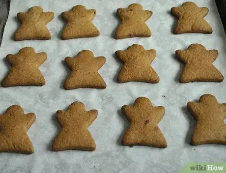 Imagen titulada Make Gingerbread Cookies Step 12