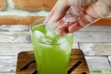 Imagen titulada Make a Midori Sour Step 5