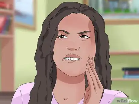 Imagen titulada Tell if Your Wisdom Teeth Are Coming in Step 2