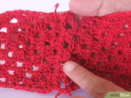 Imagen titulada Attach Granny Squares Step 14