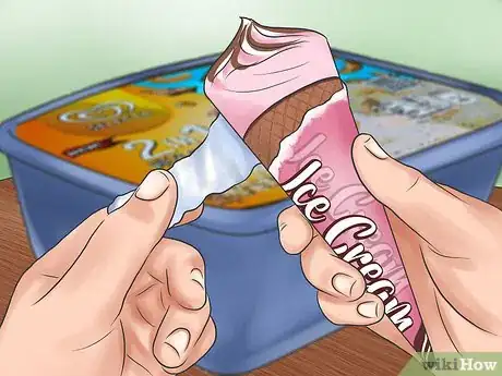 Imagen titulada Eat Ice Cream Step 2