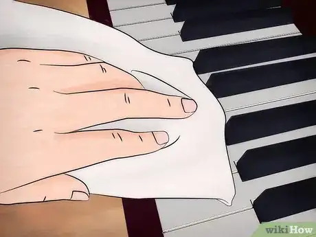 Imagen titulada Clean a Piano Step 2