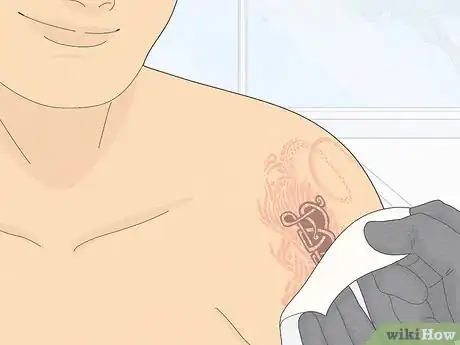 Imagen titulada Fix a Bad Tattoo Step 3