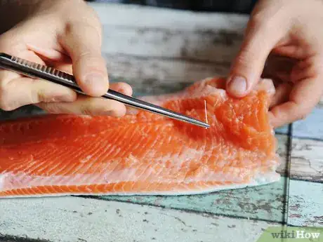 Imagen titulada Prepare Salmon for Sushi Step 16