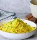 hacer arroz amarillo