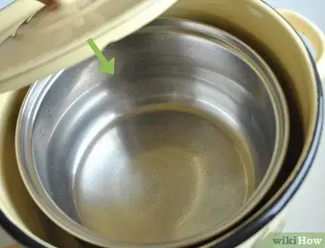 Imagen titulada Bake Bread on the Stovetop Step 4