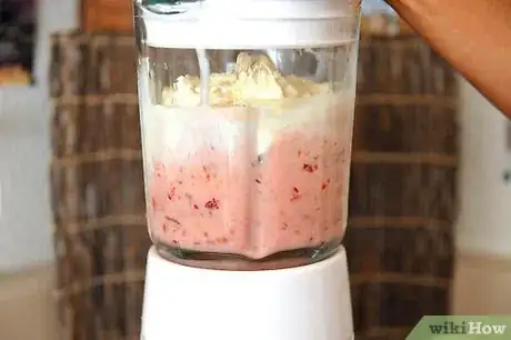 Imagen titulada Have Fun Making Delicious Smoothies Step 6